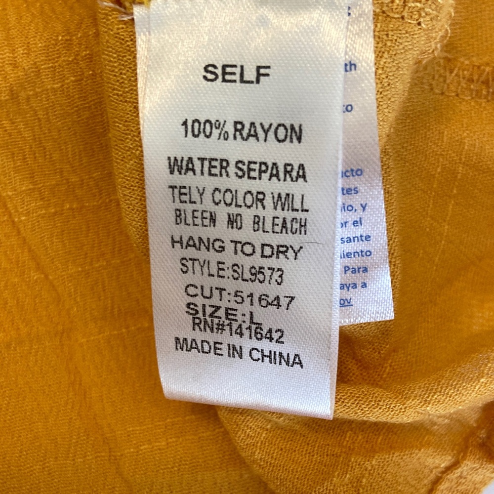 NWT Yellow Sleeveless Pleated Top - Picture 8 of 8